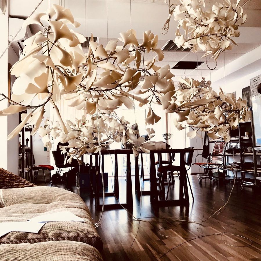 Bustling Ceramic Ginkgo Leaf Chandelier-Momo Lighting