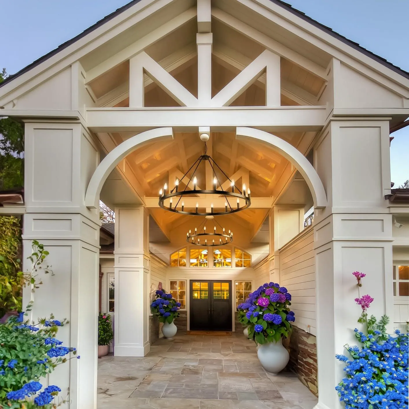 Camino Vintage Filament Round Chandelier-Momo Lighting