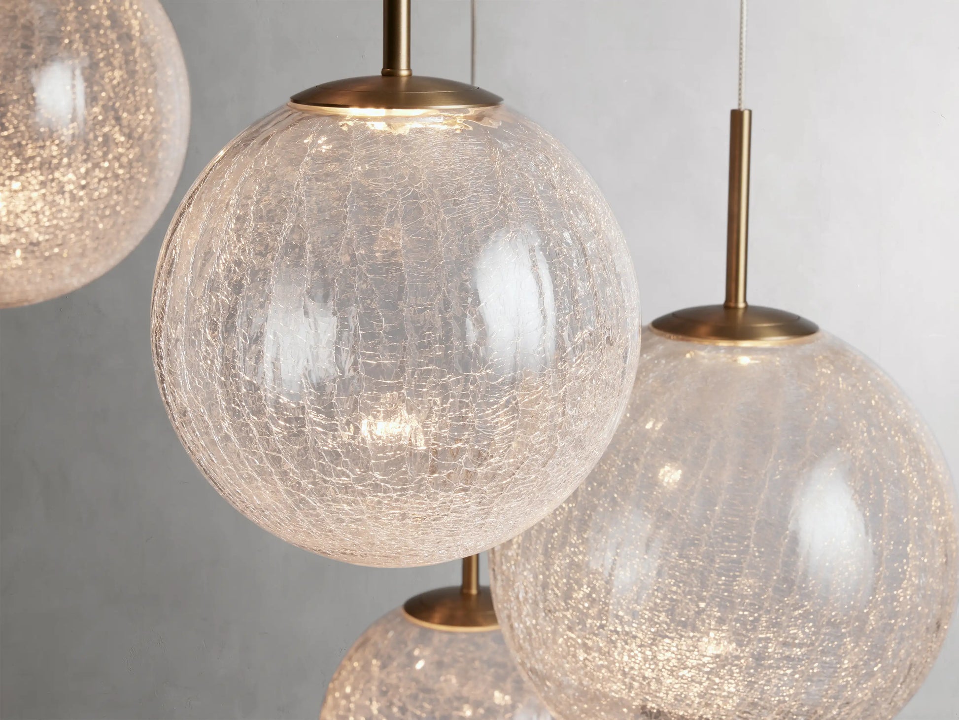 Casen Round Chandelier-Momo Lighting