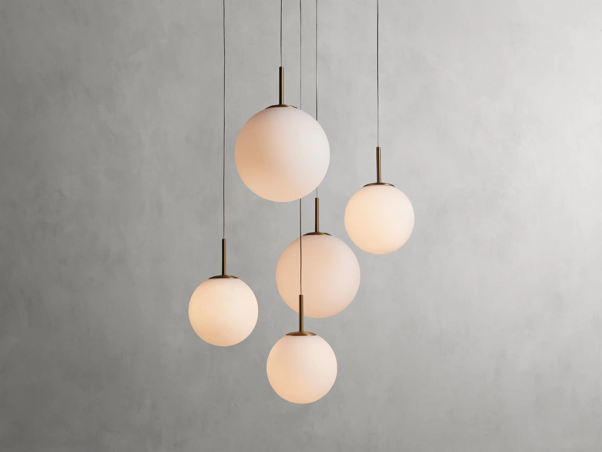 Casen Round Chandelier-Momo Lighting