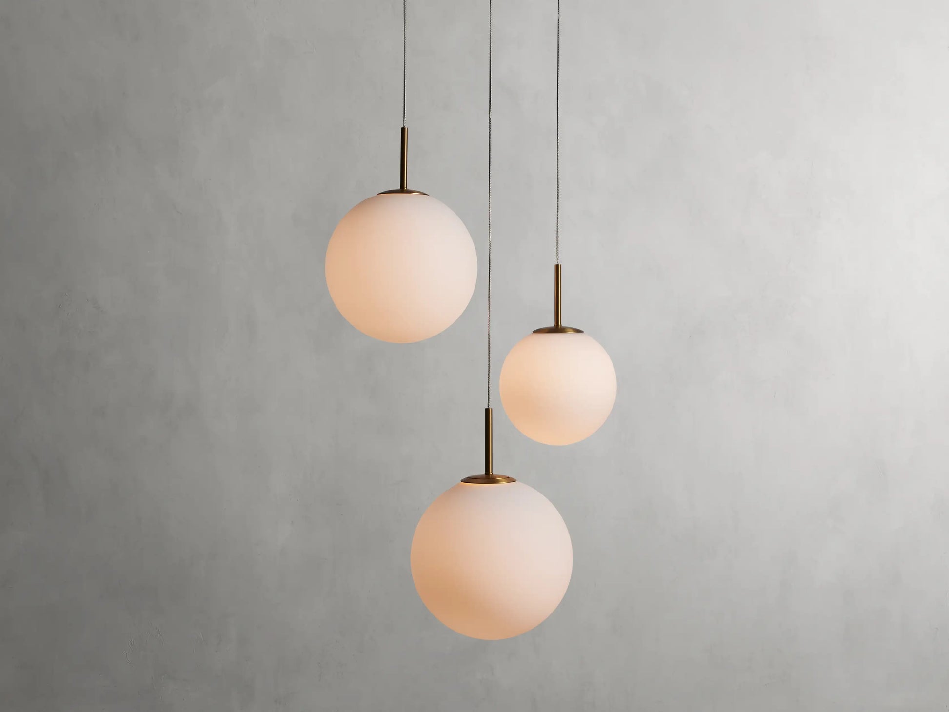 Casen Round Chandelier-Momo Lighting