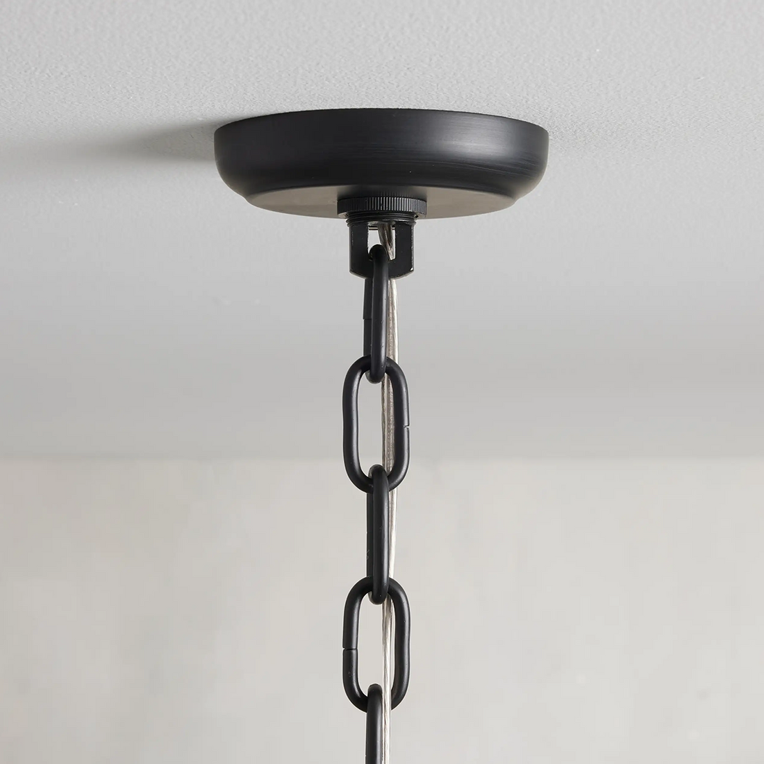 Modern Amaya Round Chandelier-Momo Lighting